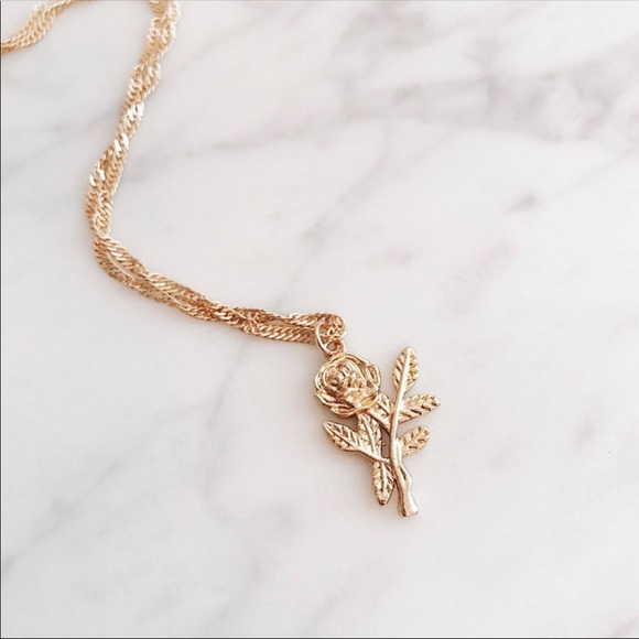 Rose necklace - Picture 2 of 4